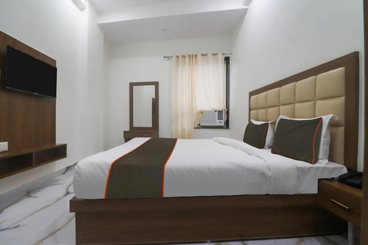 ***  Collection O Hotel Shailly Inn Star Agra  India