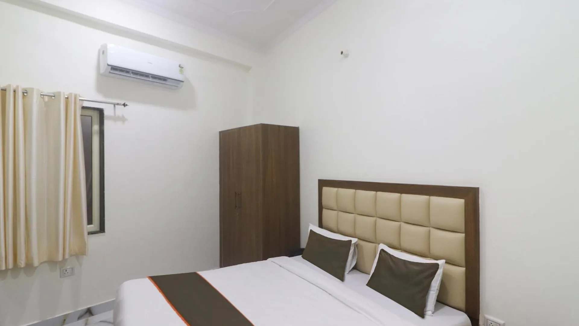 Collection O Hotel Shailly Inn Star Agra   Agra (Uttar Pradesh)